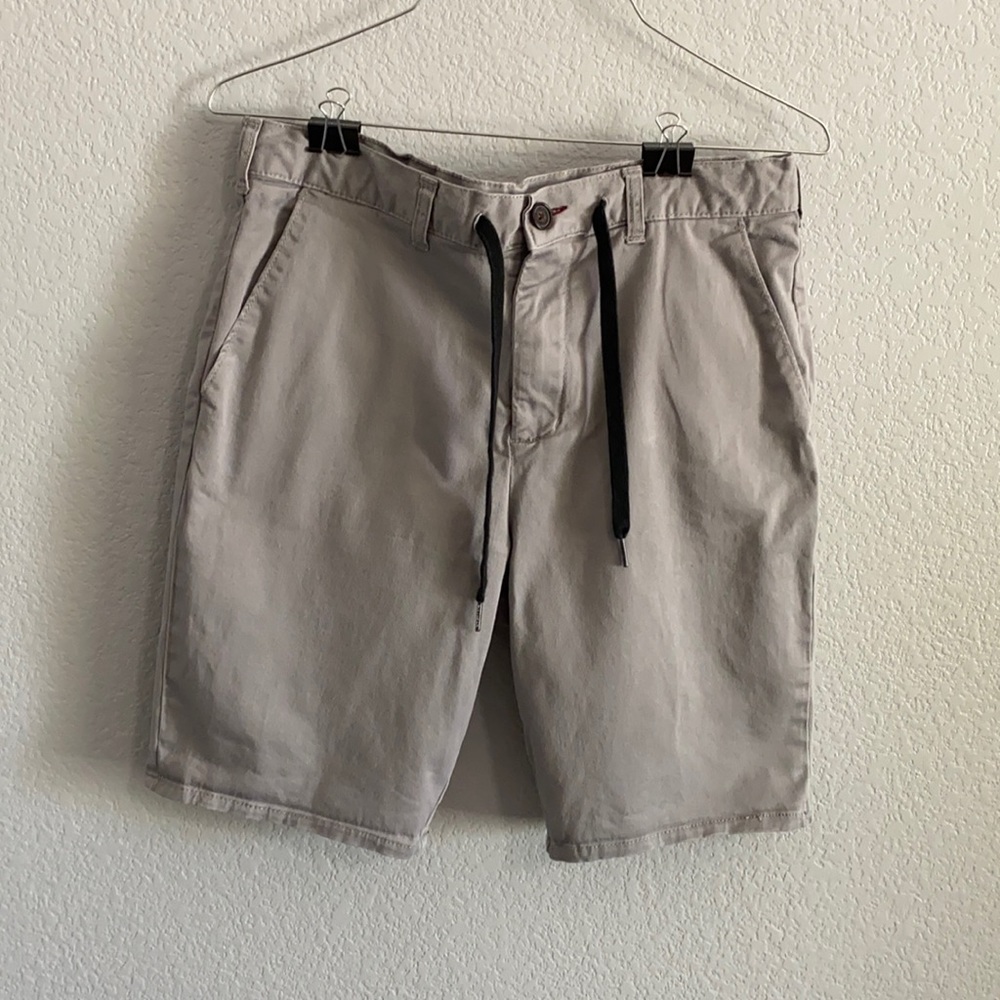 Bullhead demon cargo shorts
